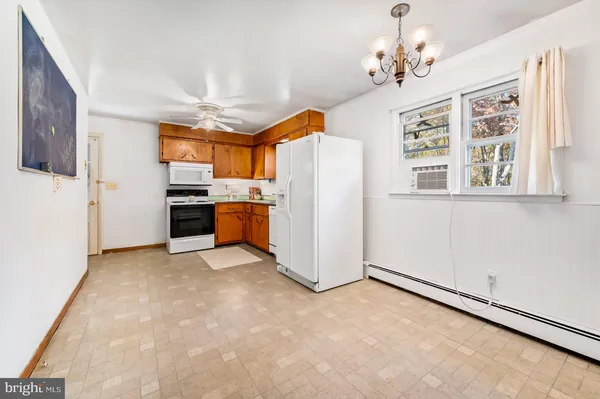 $2,400 | 16811 Ridge Road, Upperco, MD 21155