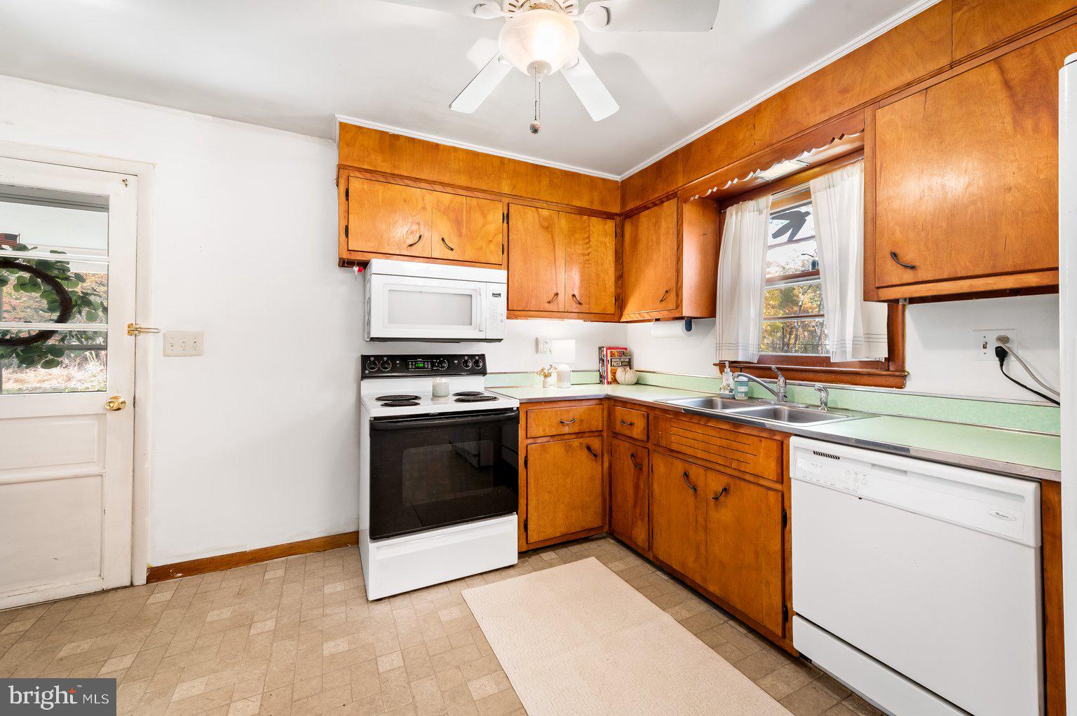 16811 Ridge Road Upperco, MD 21155 - Photo 7 of 28