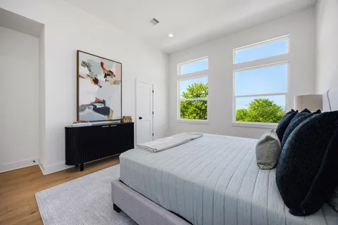 $429,900 | 303 Marcella Street, Unit P, Houston, TX 77091