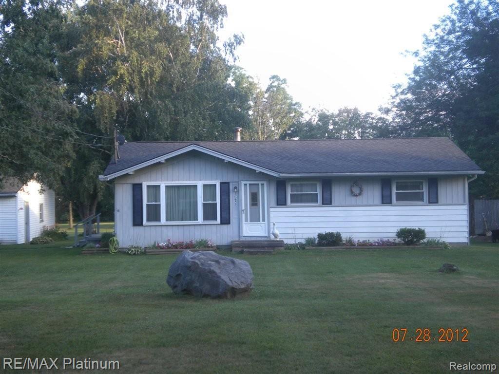 1571 West Rolston Road Linden, MI 48451 - Photo 1 of 22 DSCN3400.JPG