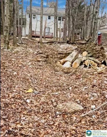 $15,000 | 361 Crest View Drive, Tobyhanna, PA 18466