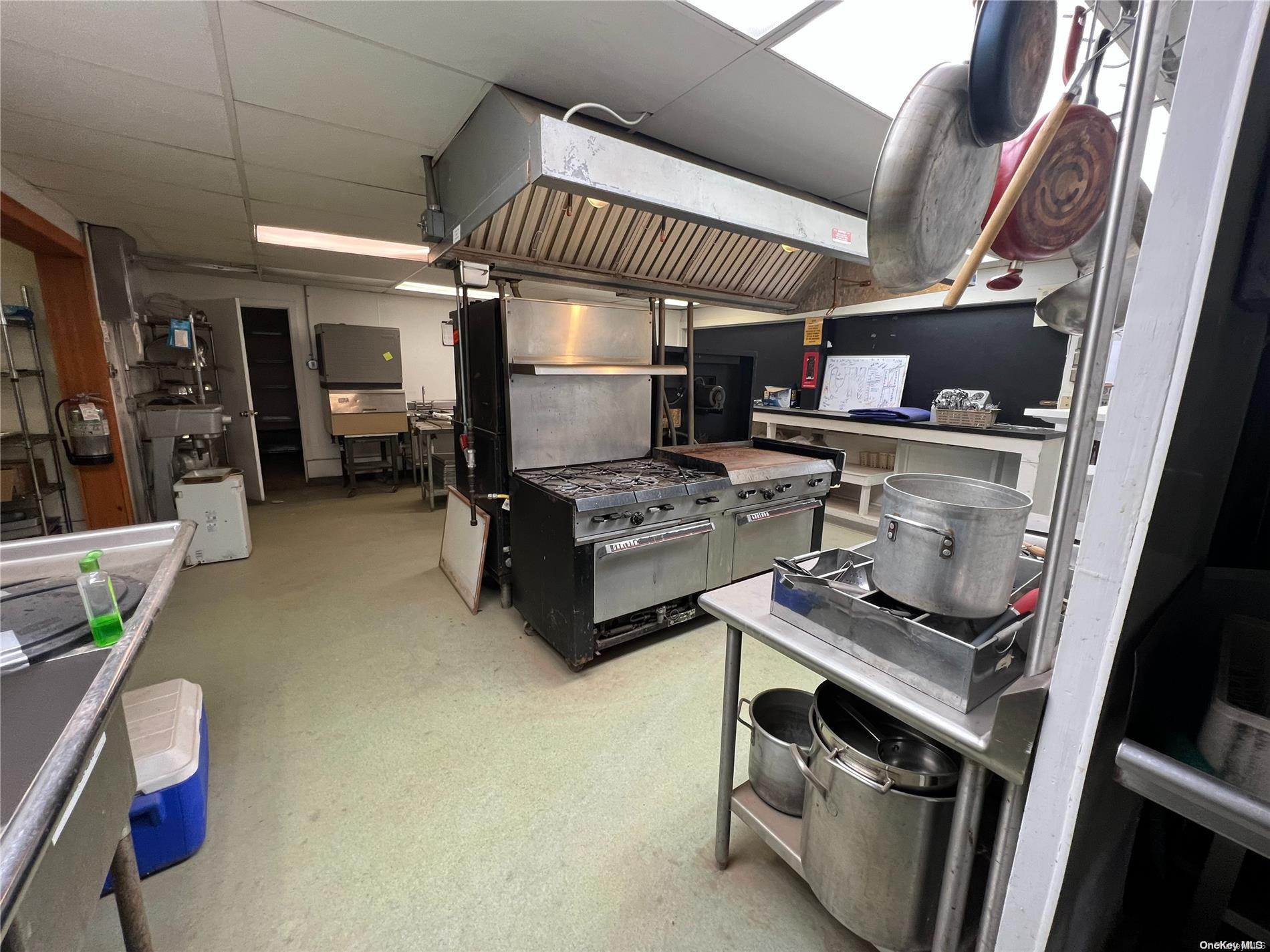 127 Kirkwood Road Stroudsburg, PA 18360 - Photo 10 of 20 a storage room with washer and dryer