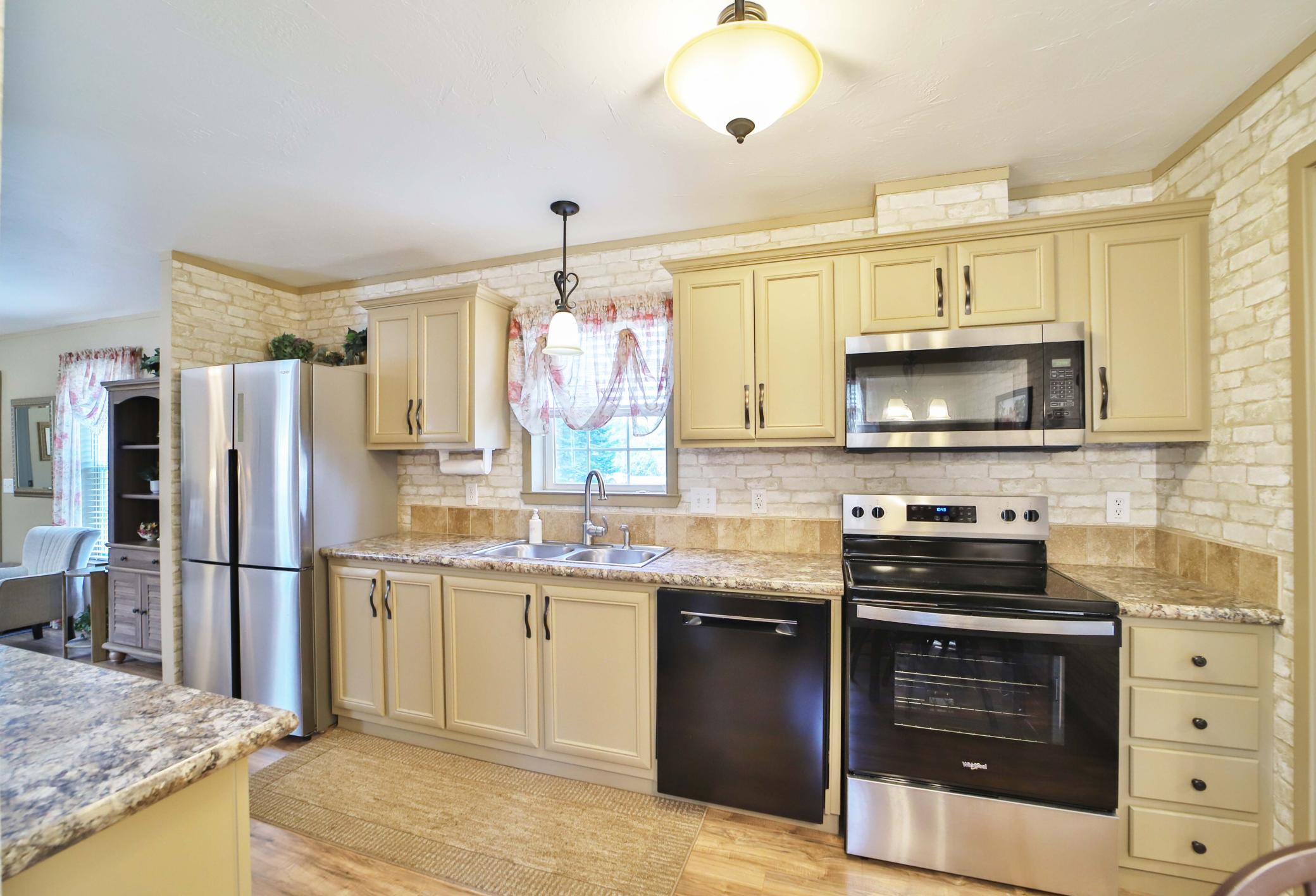 9188 Estate Circle Brainerd, MN 56401 - Photo 4 of 57