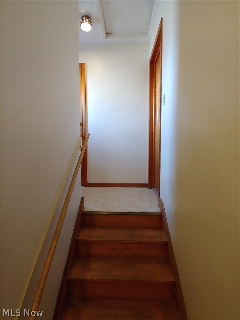 4269 Valley Road, Unit 2/UP Cleveland, OH 44109 - Photo 5 of 30