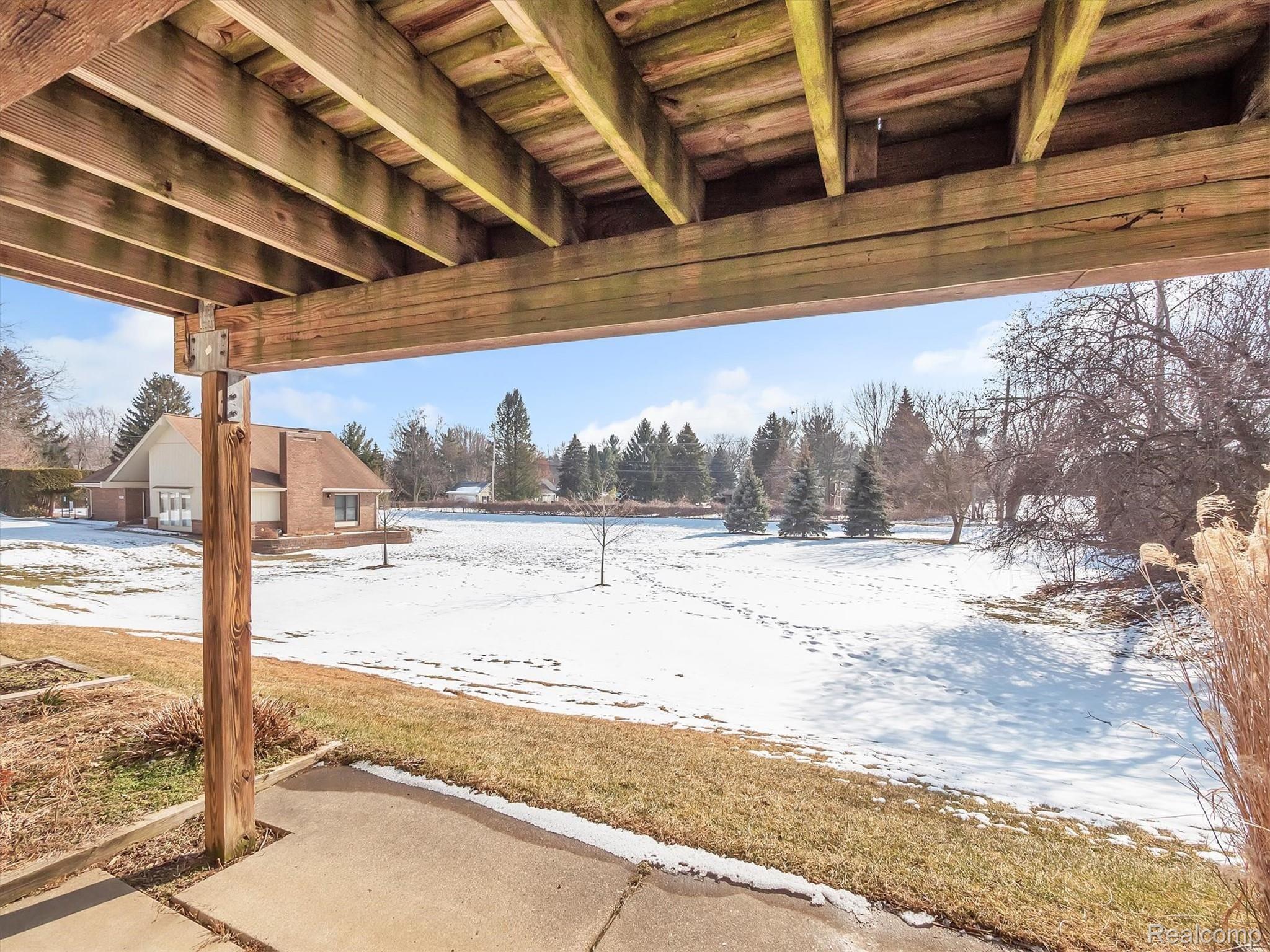2947 Meadowbrook Drive Rochester, MI 48309 - Photo 9 of 9 2947-Meadowbrook-Dr-WindowStill-Real-Estate-Photography-36.jpg