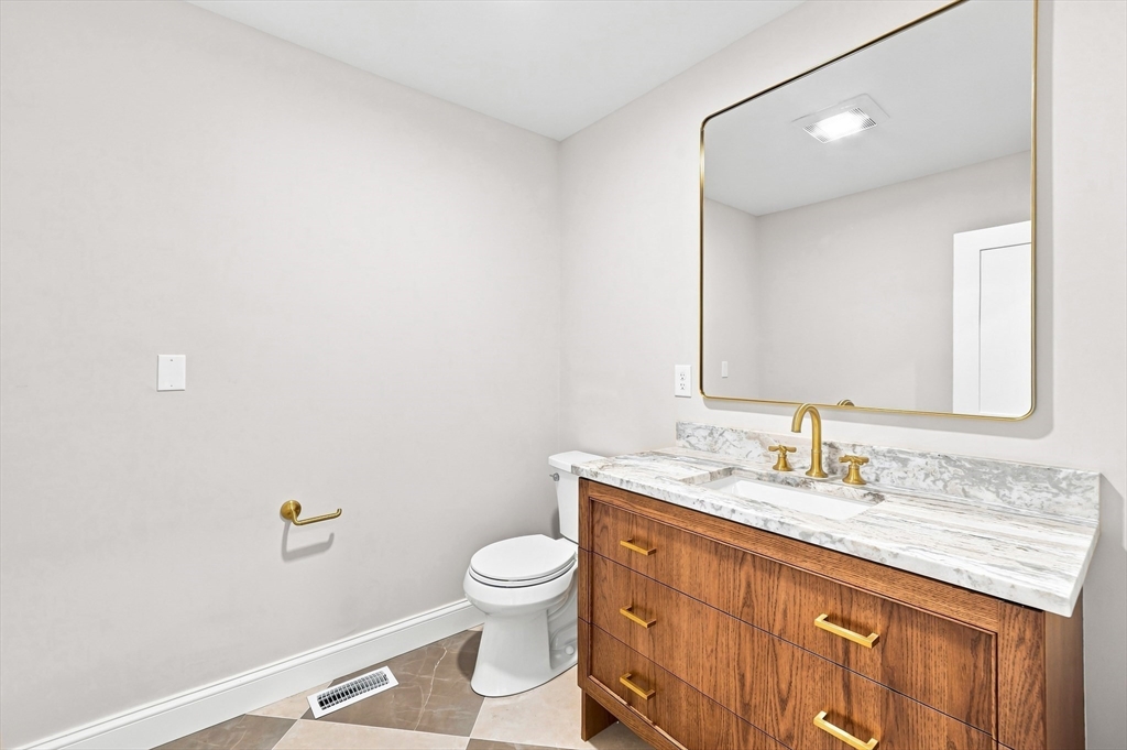 7 Viking Road Winchester, MA 01890 - Photo 11 of 33 Gallery Image 11