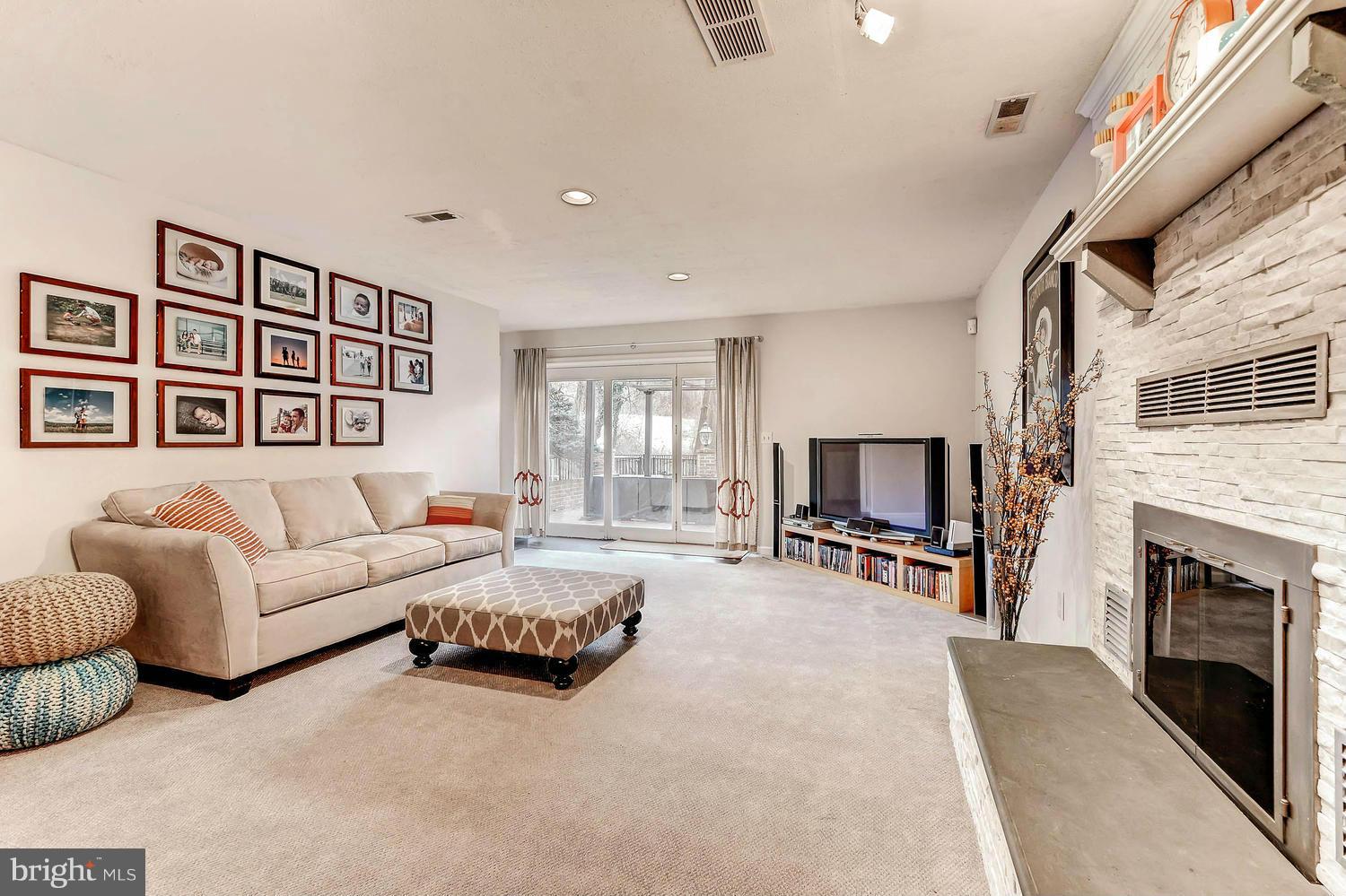 11313 Manor Road Glen Arm, MD 21057 - Photo 21 of 30 Family Room