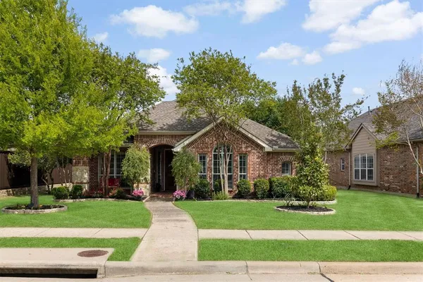 $554,900 | 6924 Calm Meadow Drive, Frisco, TX 75035
