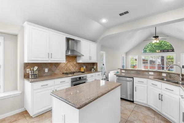 $554,900 | 6924 Calm Meadow Drive, Frisco, TX 75035