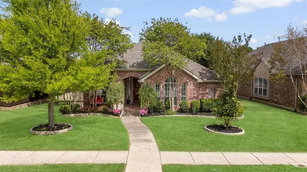 $554,900 | 6924 Calm Meadow Drive, Frisco, TX 75035