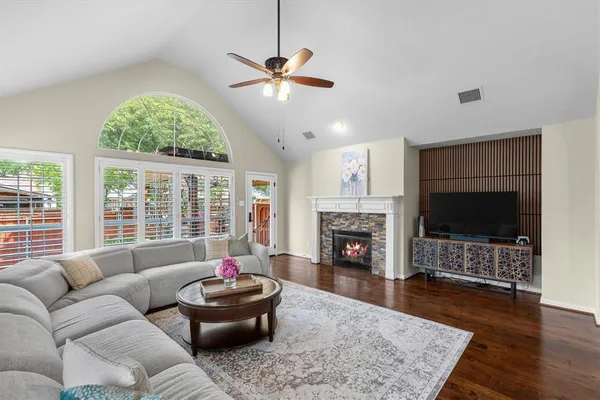 $554,900 | 6924 Calm Meadow Drive, Frisco, TX 75035