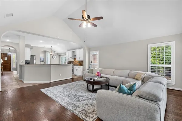 $554,900 | 6924 Calm Meadow Drive, Frisco, TX 75035