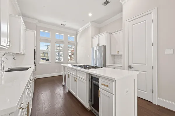 $939,900 | 122 Gateway Park Place, Spring, TX 77380