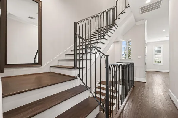 $939,900 | 122 Gateway Park Place, Spring, TX 77380