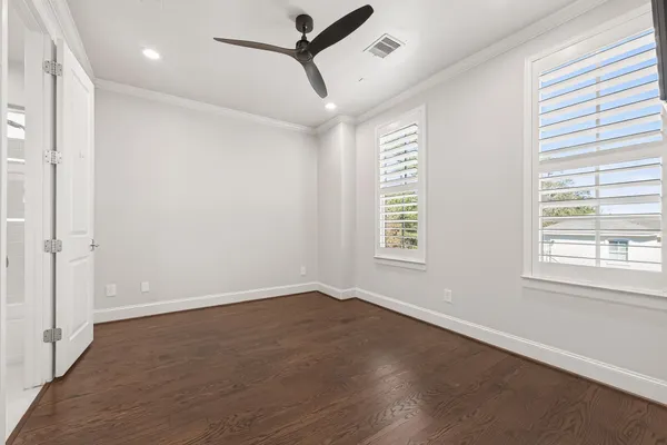 $939,900 | 122 Gateway Park Place, Spring, TX 77380