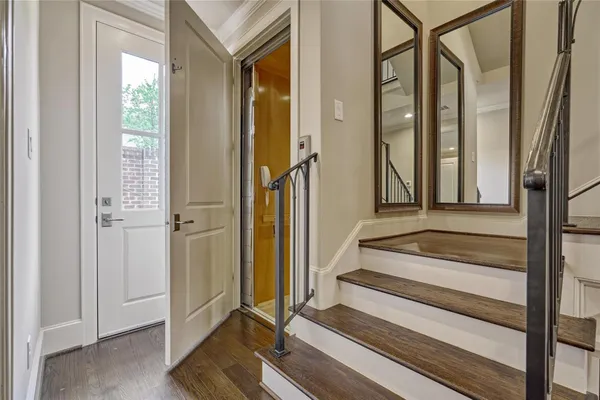 $939,900 | 122 Gateway Park Place, Spring, TX 77380