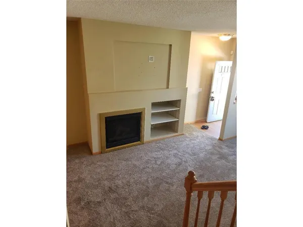 $2,000 | 3183 Juniper Lane, Unit B, Woodbury, MN 55125