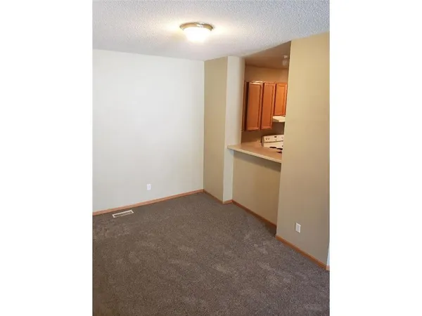 $2,000 | 3183 Juniper Lane, Unit B, Woodbury, MN 55125