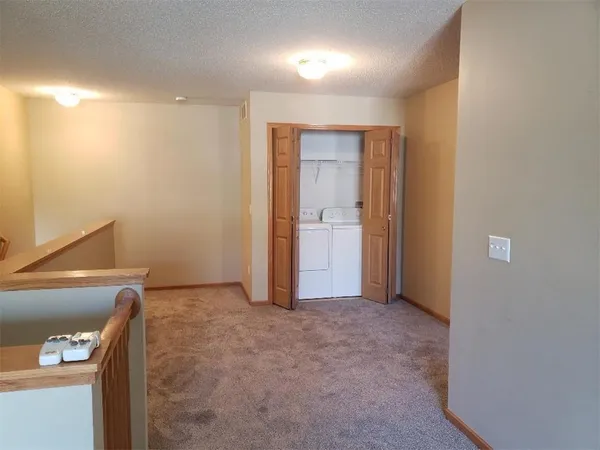 $2,000 | 3183 Juniper Lane, Unit B, Woodbury, MN 55125