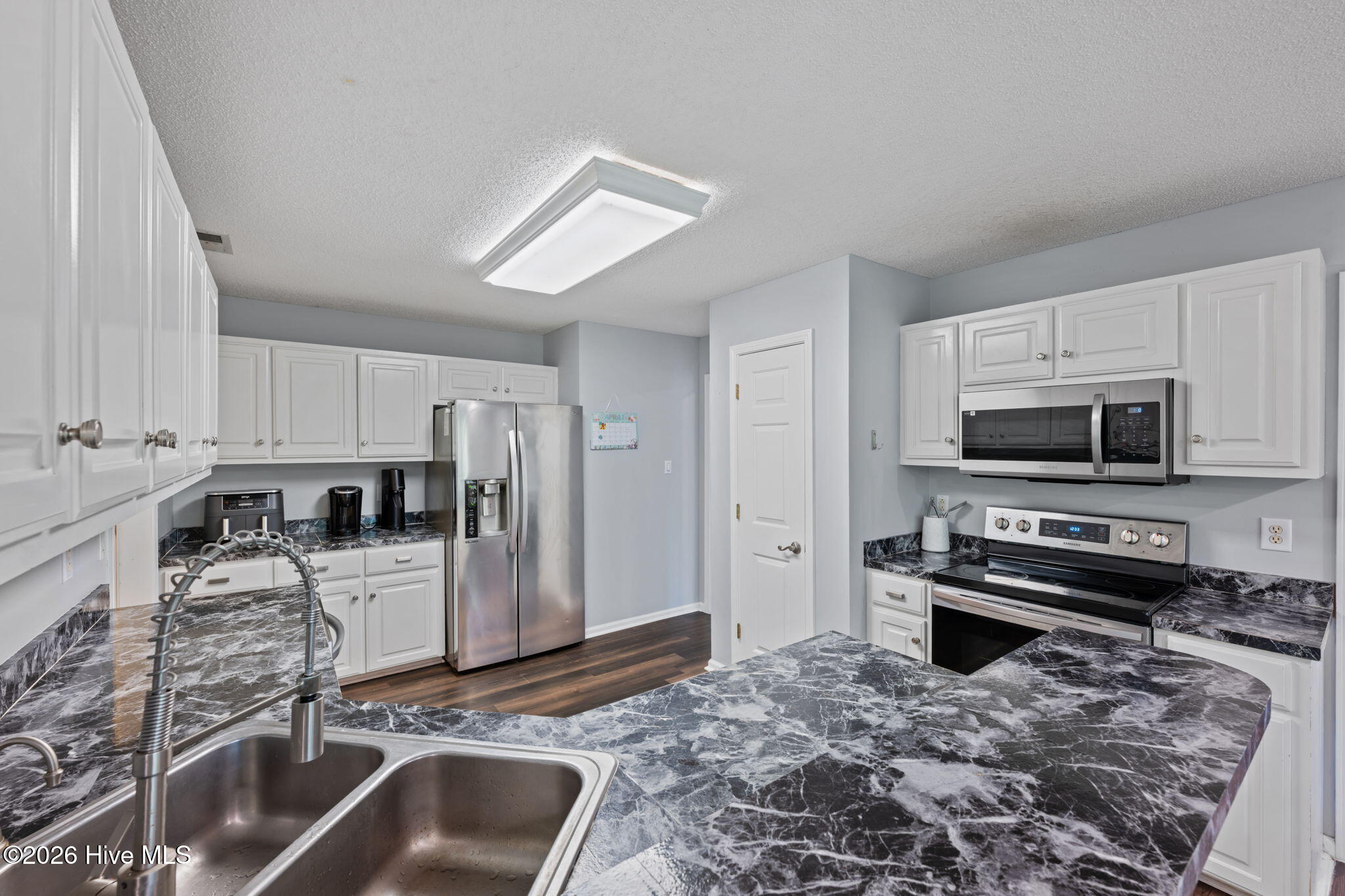 619 Fox Ridge Court Havelock, NC 28532 - Photo 13 of 42 kitchen