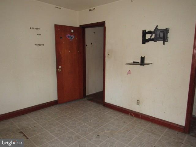 16 Spring Street Bridgeton, NJ 08302 - Photo 7 of 9 a view of a hallway with closet