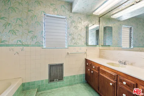 $3,995,000 | 316 South Camden Drive, Beverly Hills, CA 90212