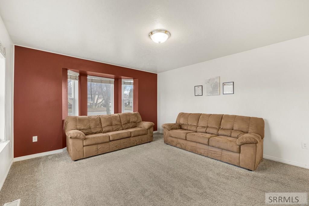 855 East Walnut Street Pocatello, ID 83201 - Photo 4 of 36