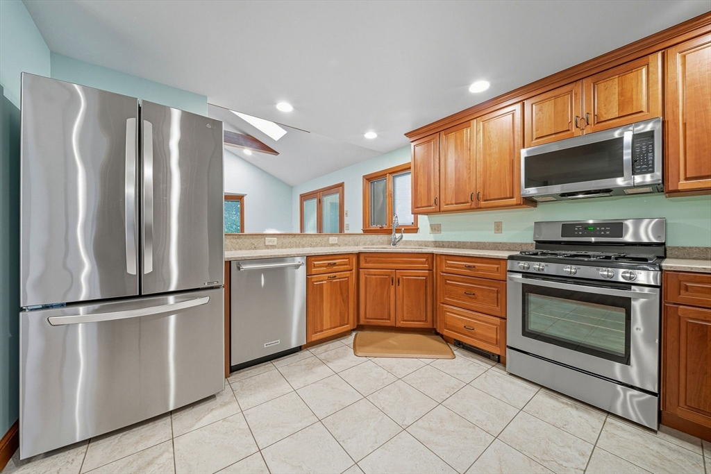 117 Amherst Road Braintree, MA 02184 - Photo 1 of 20 Gallery Image 1