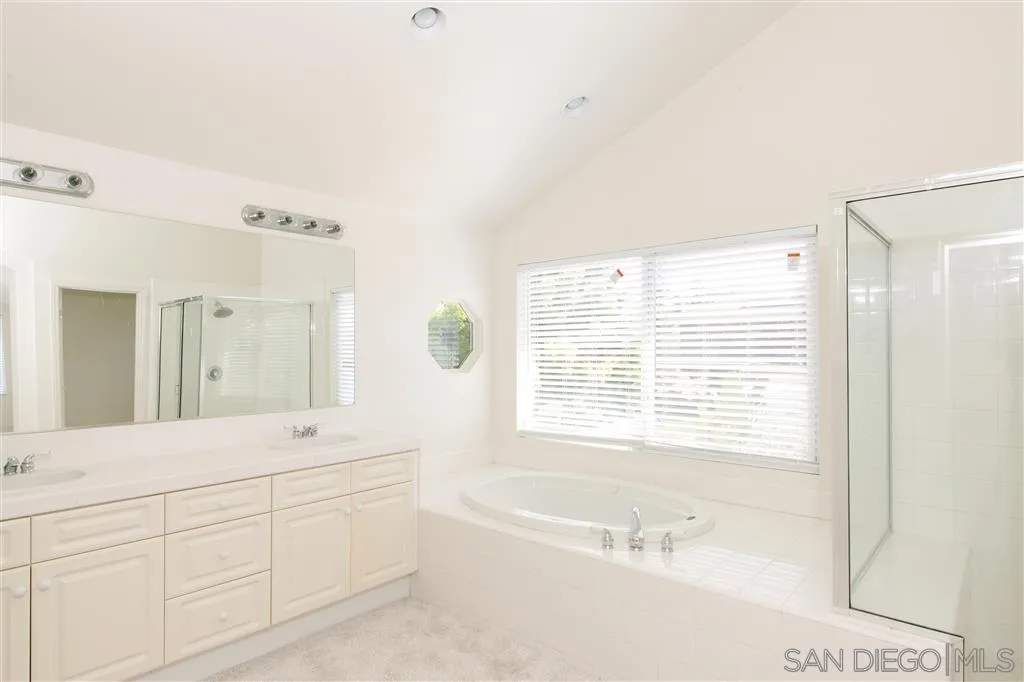 1935 Ivy Road Oceanside, CA 92054 - Photo 18 of 25 Gallery Image 18