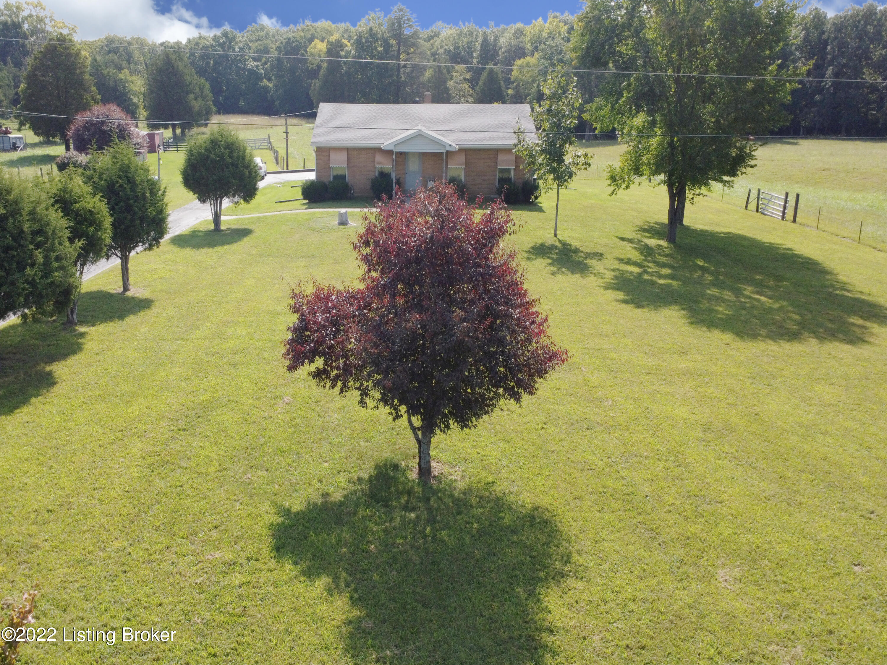 976 Browningtown Road Shepherdsville, KY 40165 - Photo 2 of 22 8