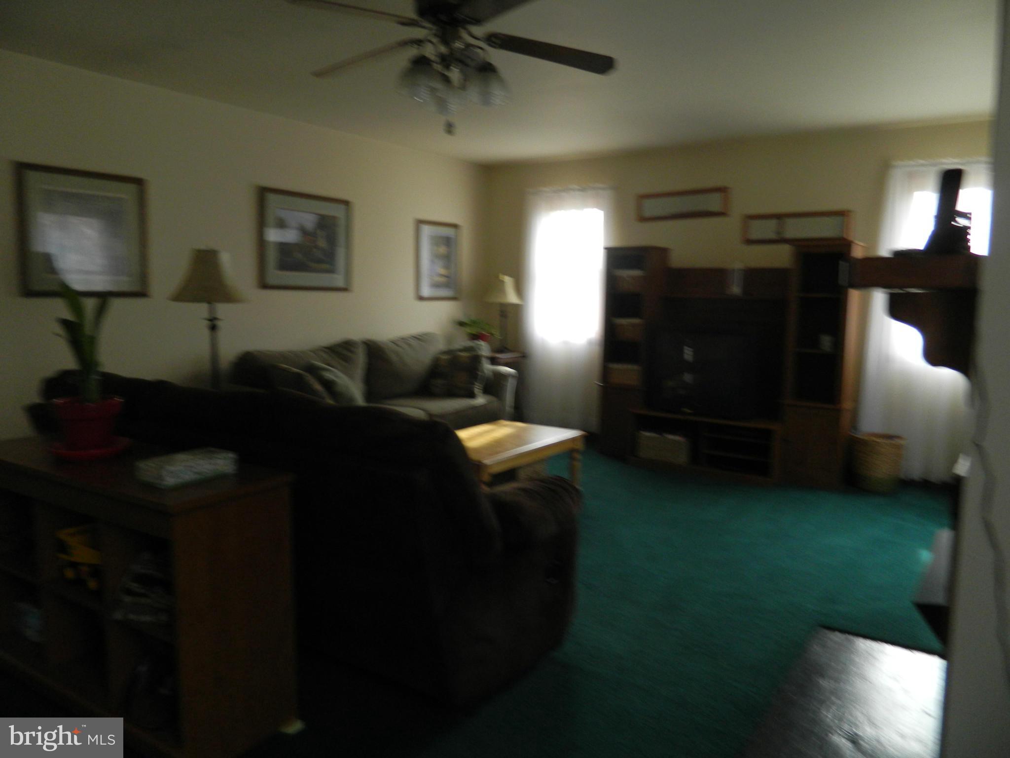 13306 River Road Ridgely, MD 21660 - Photo 15 of 29 Living Room