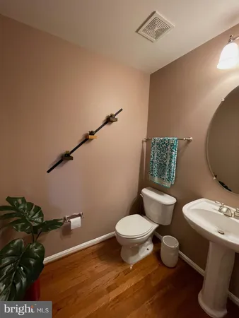 $3,500 | 22098 Avonworth Square, Broadlands, VA 20148