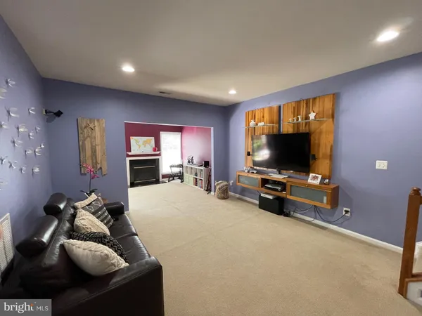 $3,500 | 22098 Avonworth Square, Broadlands, VA 20148