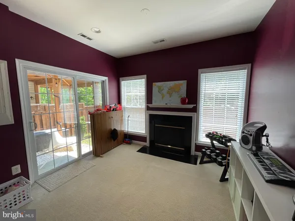 $3,500 | 22098 Avonworth Square, Broadlands, VA 20148