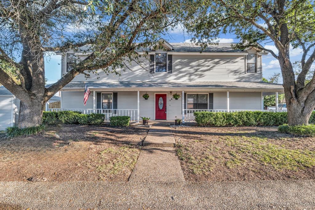 a front view of house with yard