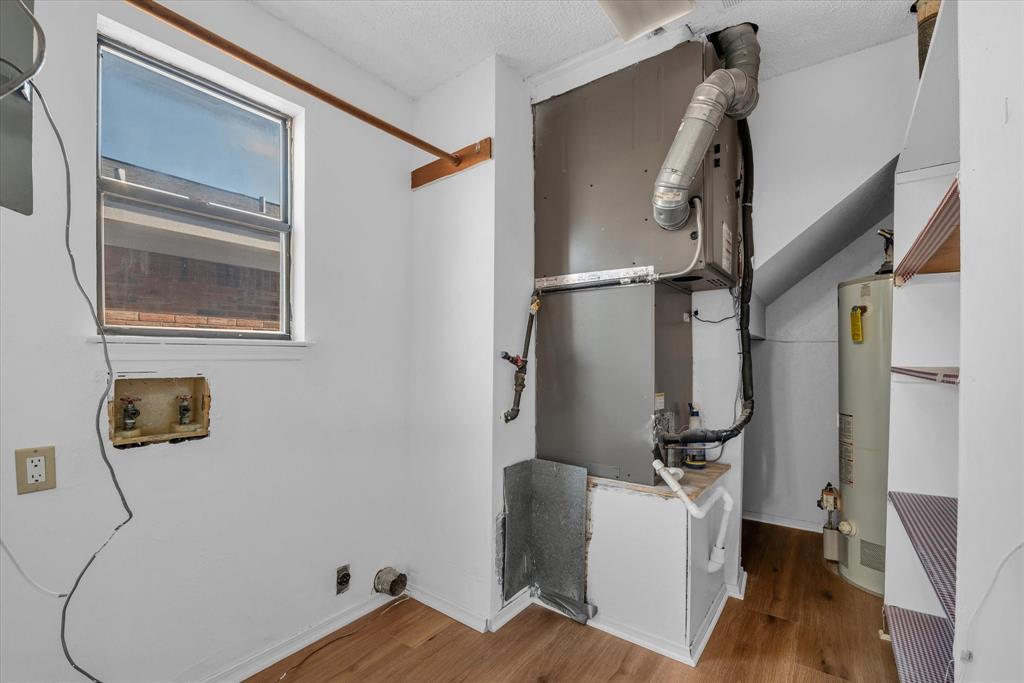 1300 Chapel Downs Waco, TX 76712 - Photo 29 of 38 a room with furniture and wooden floor