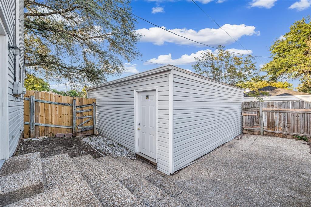 1300 Chapel Downs Waco, TX 76712 - Photo 33 of 38 a view of a house with a yard and garage