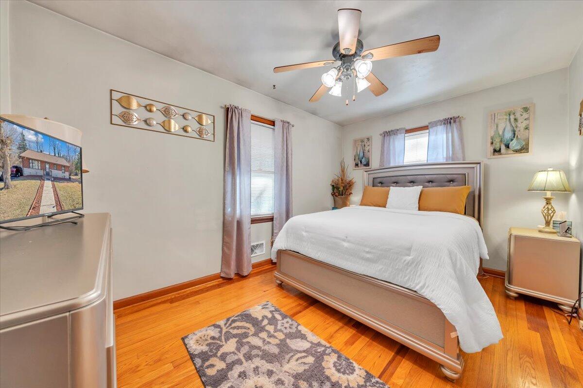 4902 Rowe Ridge Road Northwest Roanoke, VA 24017 - Photo 13 of 36 13-MIB06000