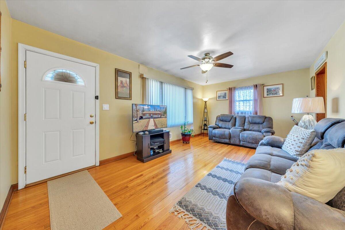 4902 Rowe Ridge Road Northwest Roanoke, VA 24017 - Photo 4 of 36 04-MIB05973