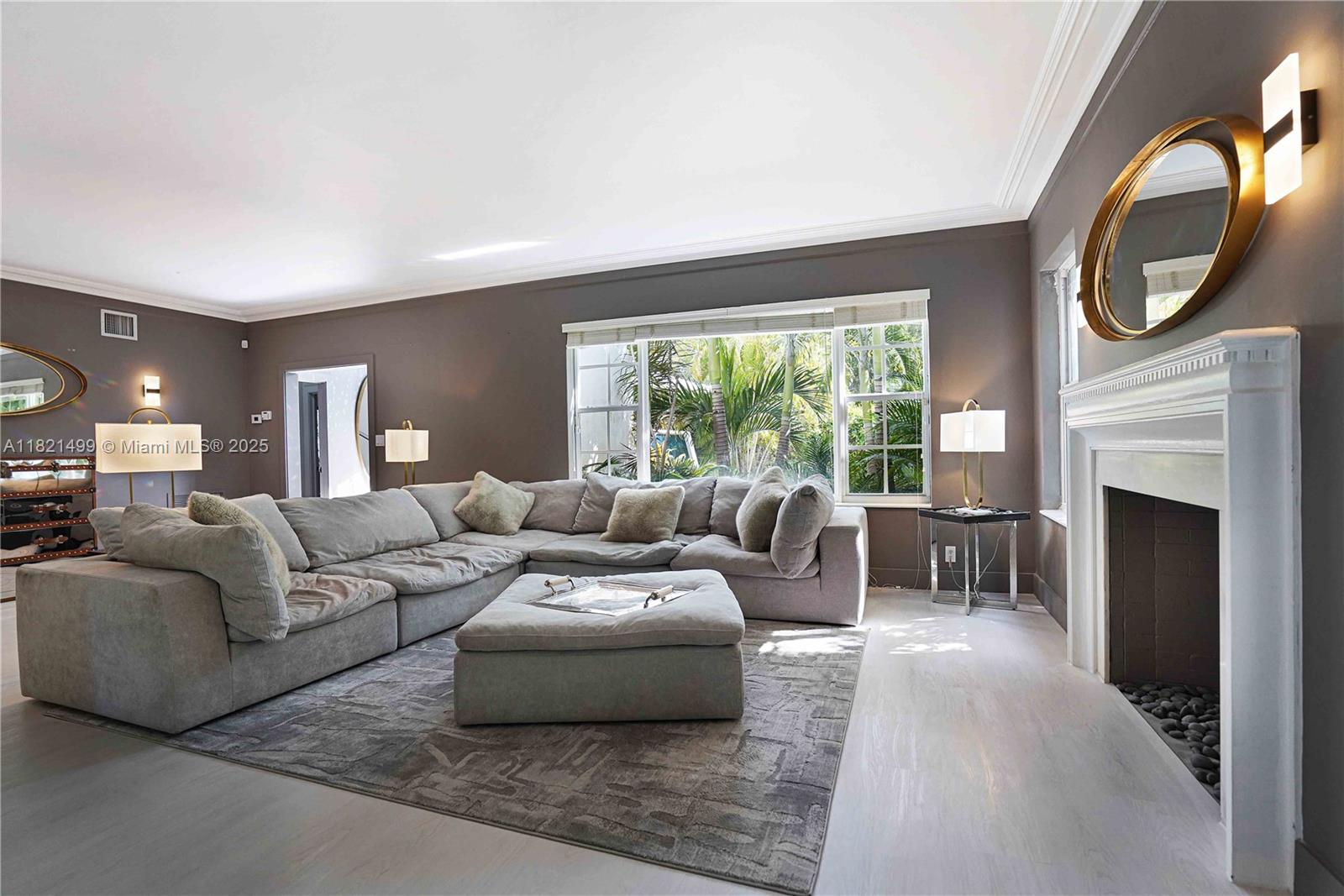 5650 Pine Tree Drive Miami Beach, FL 33140 - Photo 14 of 48