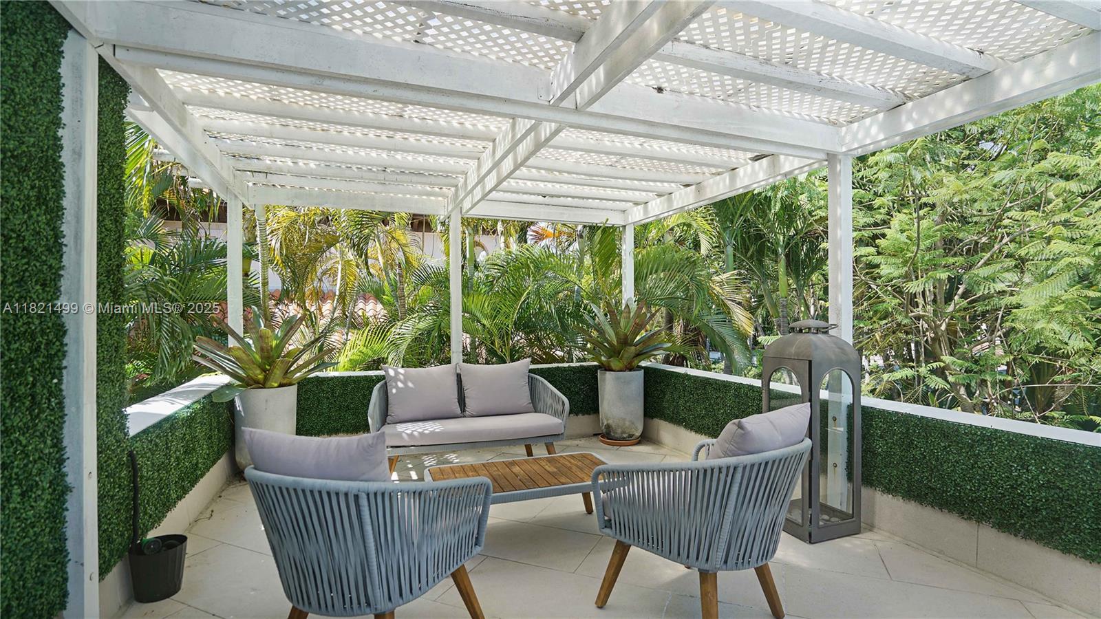 5650 Pine Tree Drive Miami Beach, FL 33140 - Photo 28 of 48