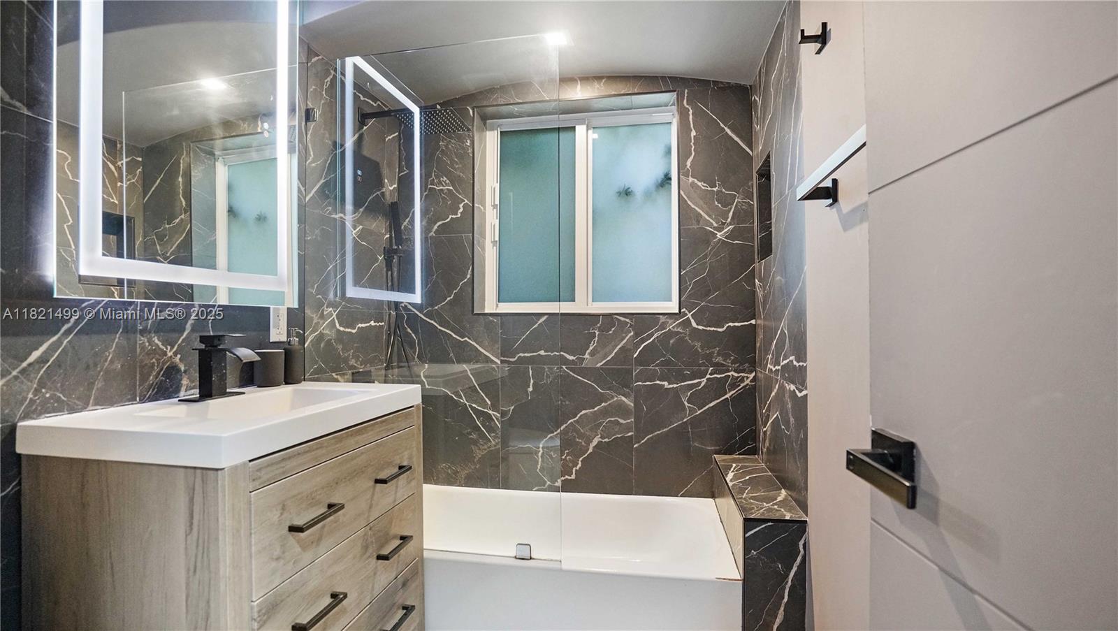 5650 Pine Tree Drive Miami Beach, FL 33140 - Photo 37 of 48