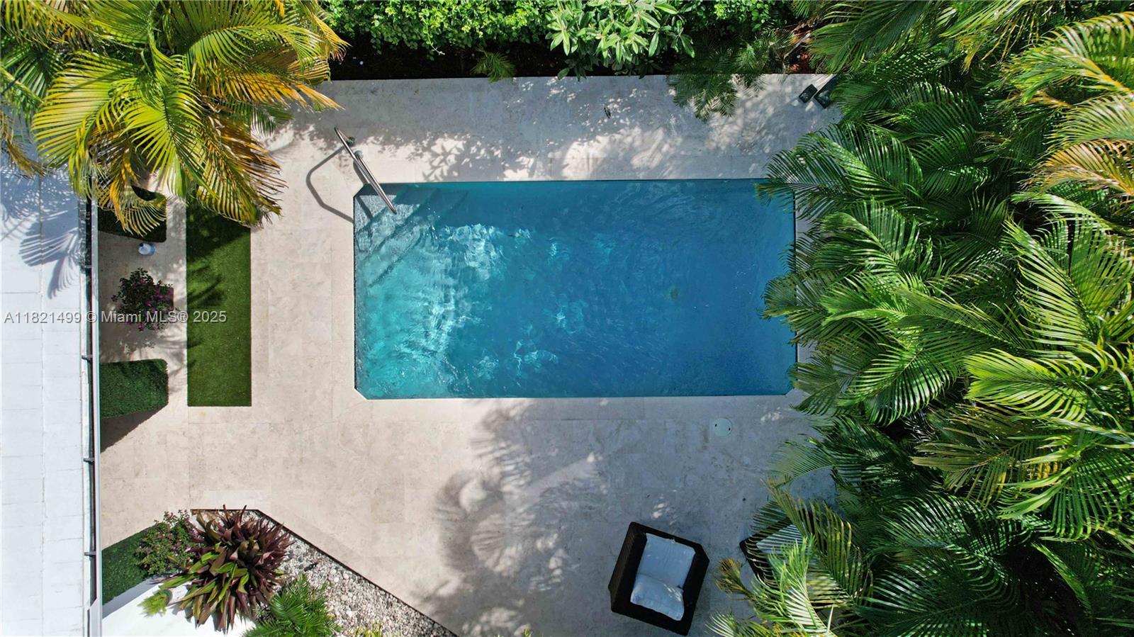 5650 Pine Tree Drive Miami Beach, FL 33140 - Photo 46 of 48