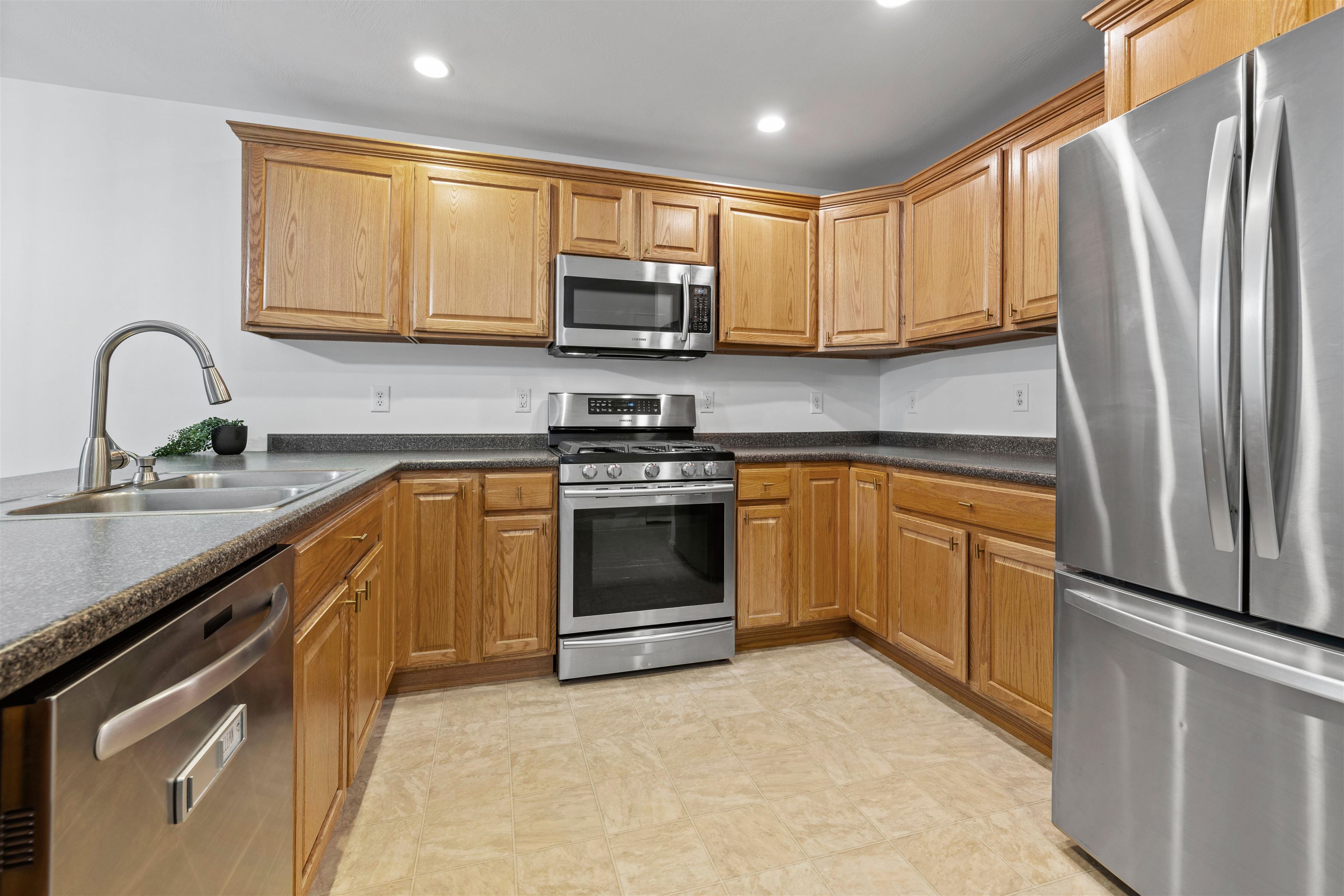 1465 Hooksett Road, Unit 1357 Hooksett, NH 03106 - Photo 9 of 33 Gallery Image 9