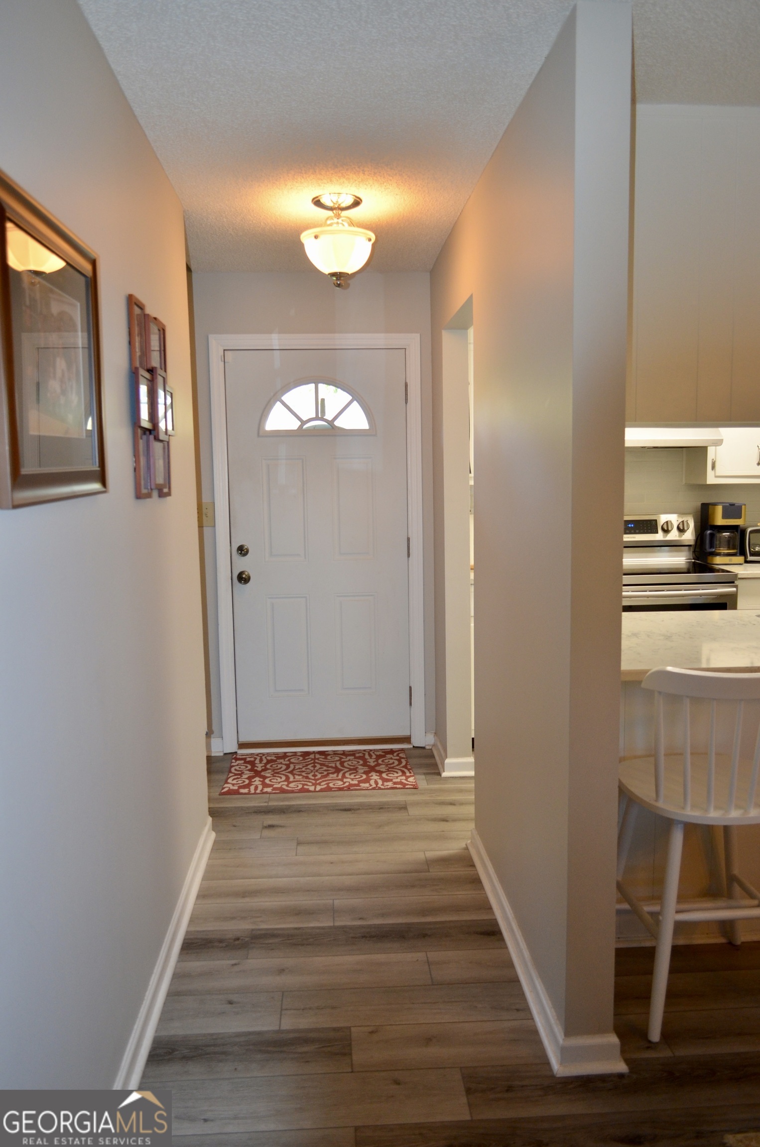 116 Elk Run Warner Robins, GA 31088 - Photo 11 of 43 a view of a livingroom with wooden floor