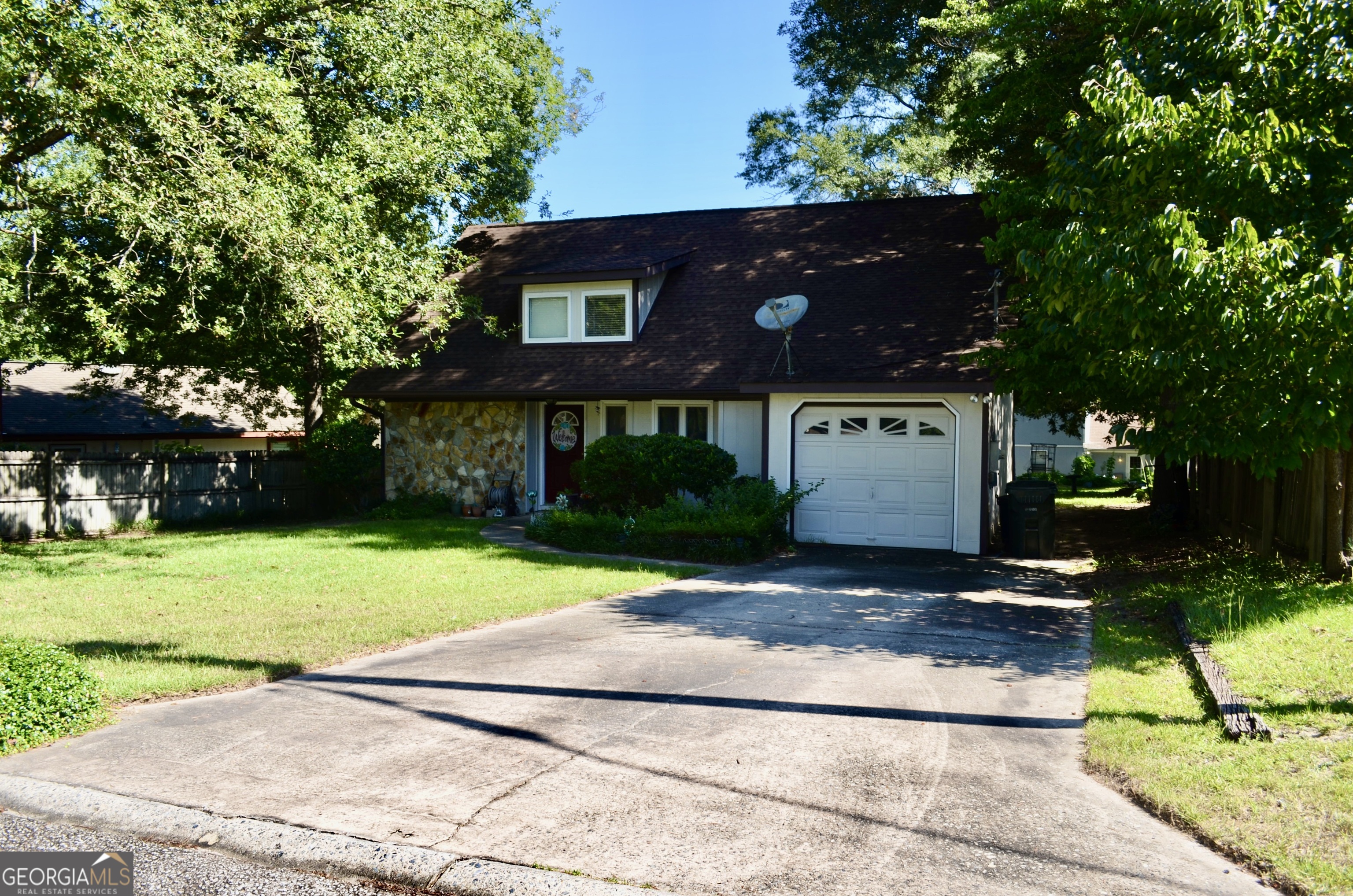 116 Elk Run Warner Robins, GA 31088 - Photo 41 of 43 a view of outdoor space and yard