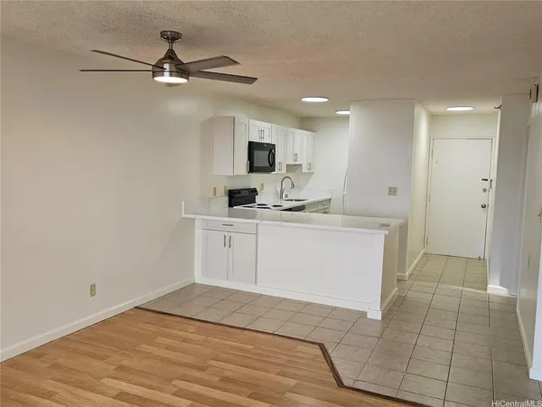 $2,650 | 98-402 Koauka Loop, Unit 1916, Aiea, HI 96701