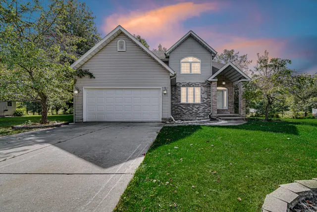 $424,900 | 736 Cinnamon Teal Court, Hobart, IN 46342