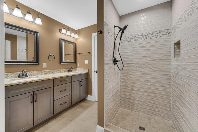 $424,900 | 736 Cinnamon Teal Court, Hobart, IN 46342