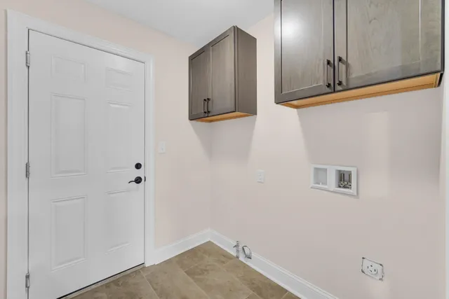 $424,900 | 736 Cinnamon Teal Court, Hobart, IN 46342